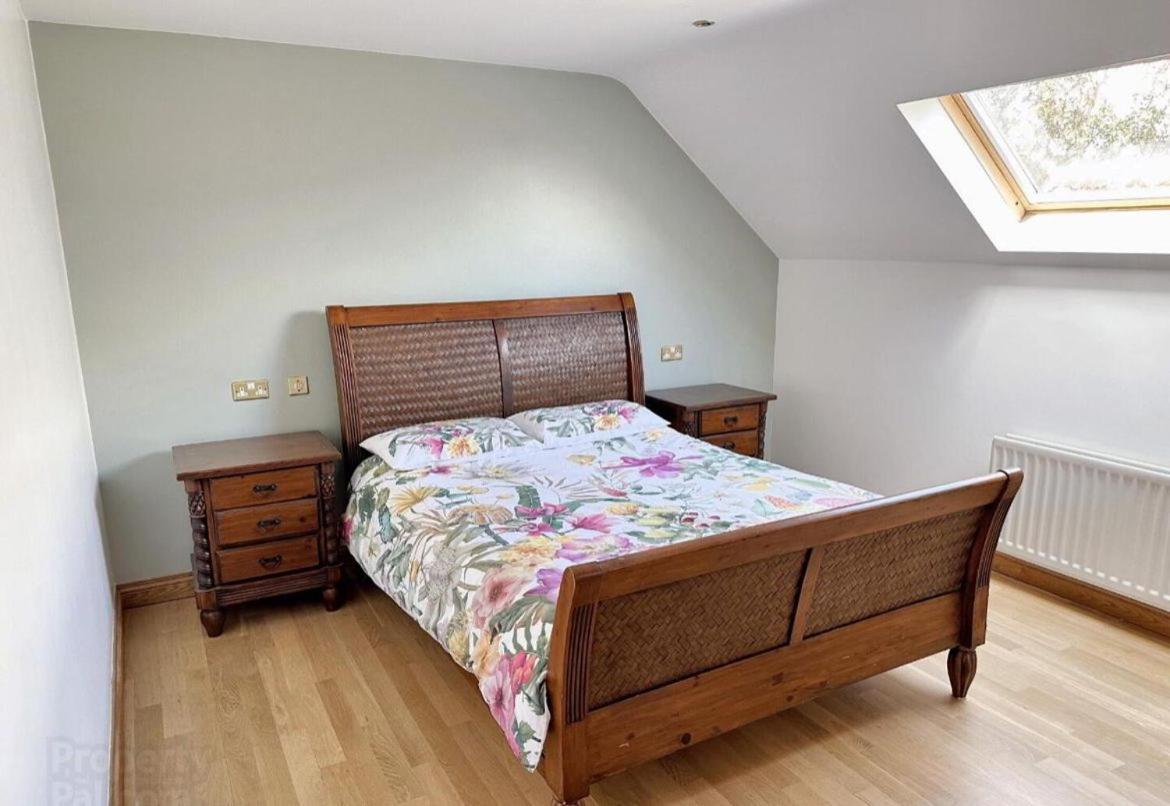 Готель Tara House Annalong Екстер'єр фото